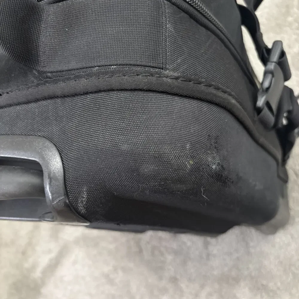 Nike Suitcase Luggage Roller Carry-On Black Travel Bag